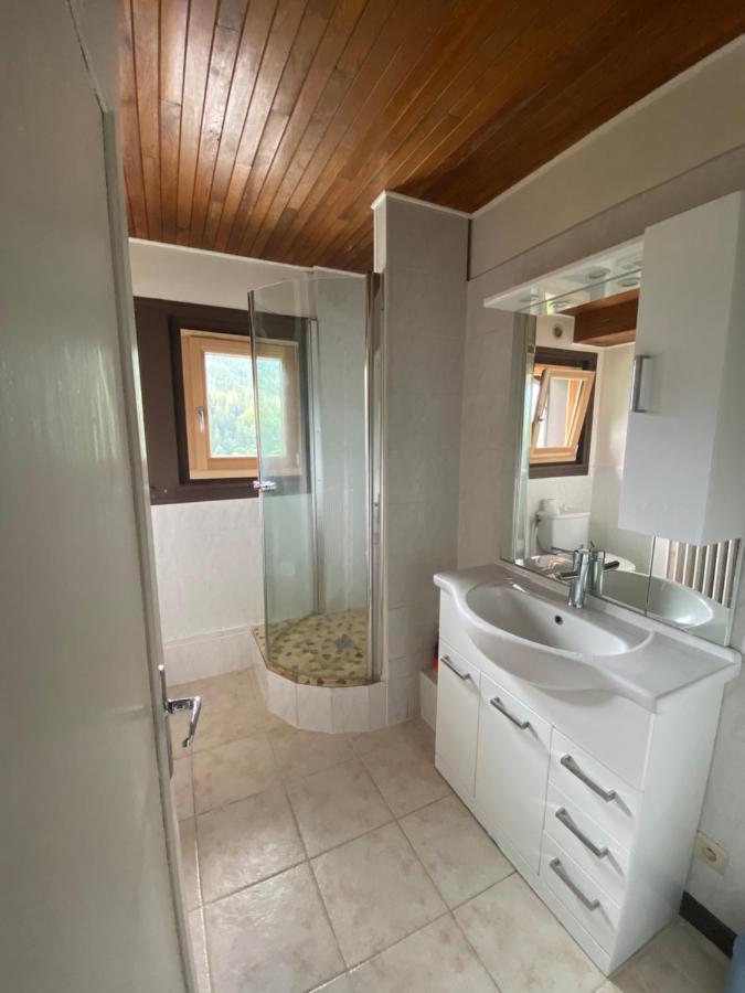 Logement Mansarde Dans Maison Avec Jardin En Bord De Piste, Vue Montagne Les Houches Eksteriør bilde