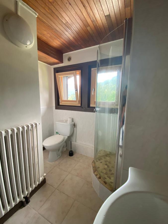 Logement Mansarde Dans Maison Avec Jardin En Bord De Piste, Vue Montagne Les Houches Eksteriør bilde