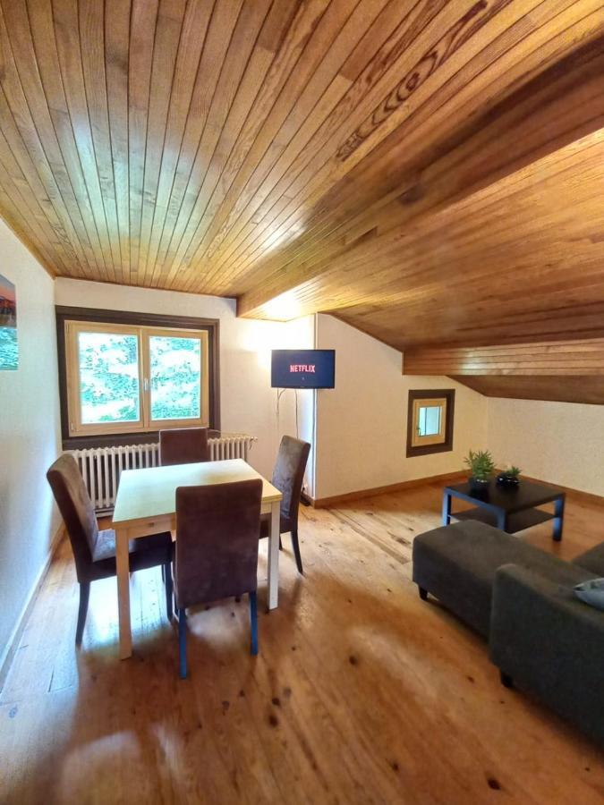 Logement Mansarde Dans Maison Avec Jardin En Bord De Piste, Vue Montagne Les Houches Eksteriør bilde
