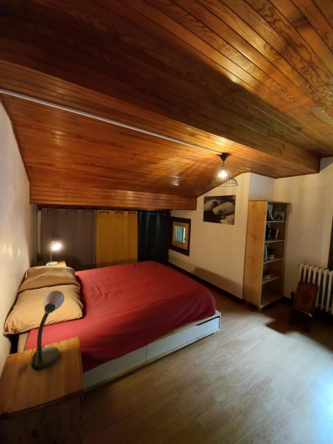 Logement Mansarde Dans Maison Avec Jardin En Bord De Piste, Vue Montagne Les Houches Eksteriør bilde