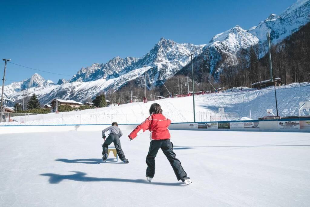 Logement Mansarde Dans Maison Avec Jardin En Bord De Piste, Vue Montagne Les Houches Eksteriør bilde